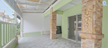 *****ทาวน์เฮ้าส์มือสองปทุมธานี โครงการ พฤกษาD คลองสาม เนื้อที่กว้างเกือบ 24 ตร.ว. ฟังก์ชัน 3 ห้องนอน 2 ห้องน้ำ 2 ที่จอดรถ หน้ากว้างมีพื้นที่ เป็นหลังมุมกลับรถ บนทำเลเชื่อมต่อ ถนนคลองหลวง ใกล้รถไฟฟ้าสายสีแดง "สถานีรังสิต" และจุดขึ้นทางด่วน "วงแหวนรอบนอกตะวันออก-รังสิตคลอง5"